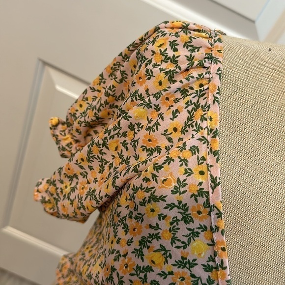 SIENNA SKY FLORAL ELASTIC WAIST BLOUSE SZ M GUC CAREER DATE NIGHT EVERYDAY - Picture 4 of 9